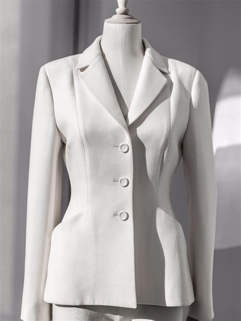 dior bar jacket silhouette.